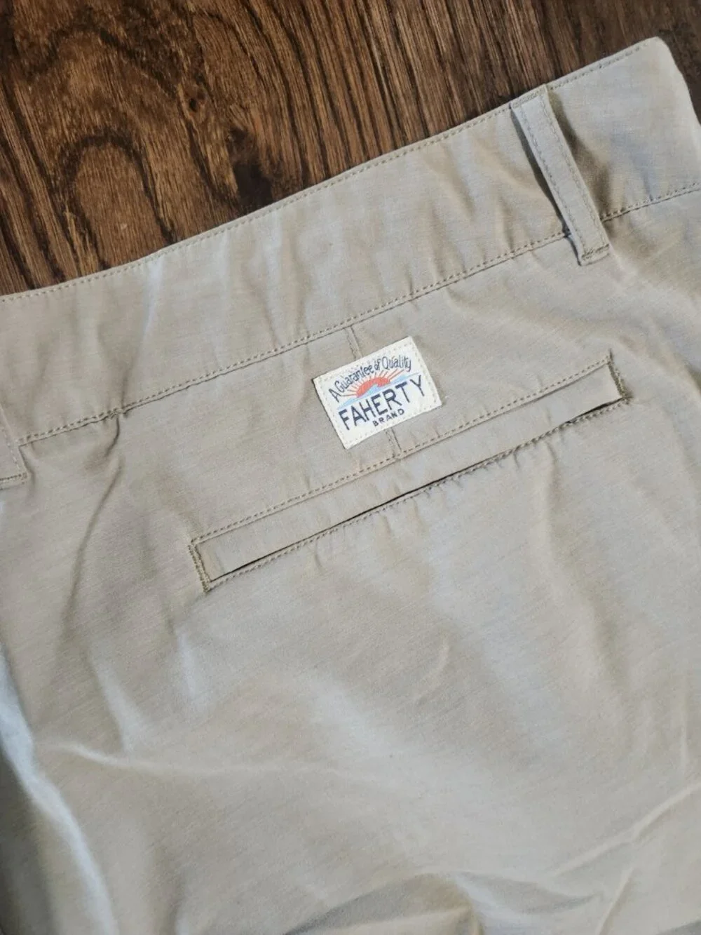 Faherty All Day Shorts 9” Khaki Color with hidden drawstring Men’s size 42